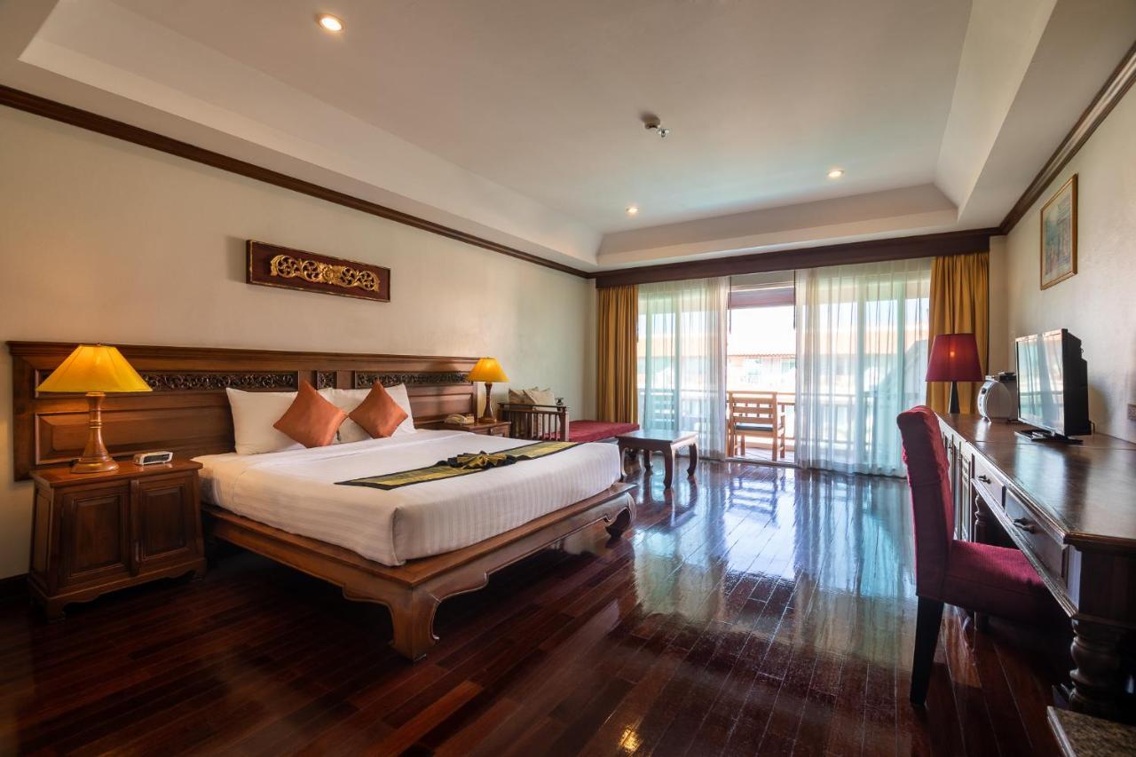 Avalon Beach Resort Pattaya Esterno foto