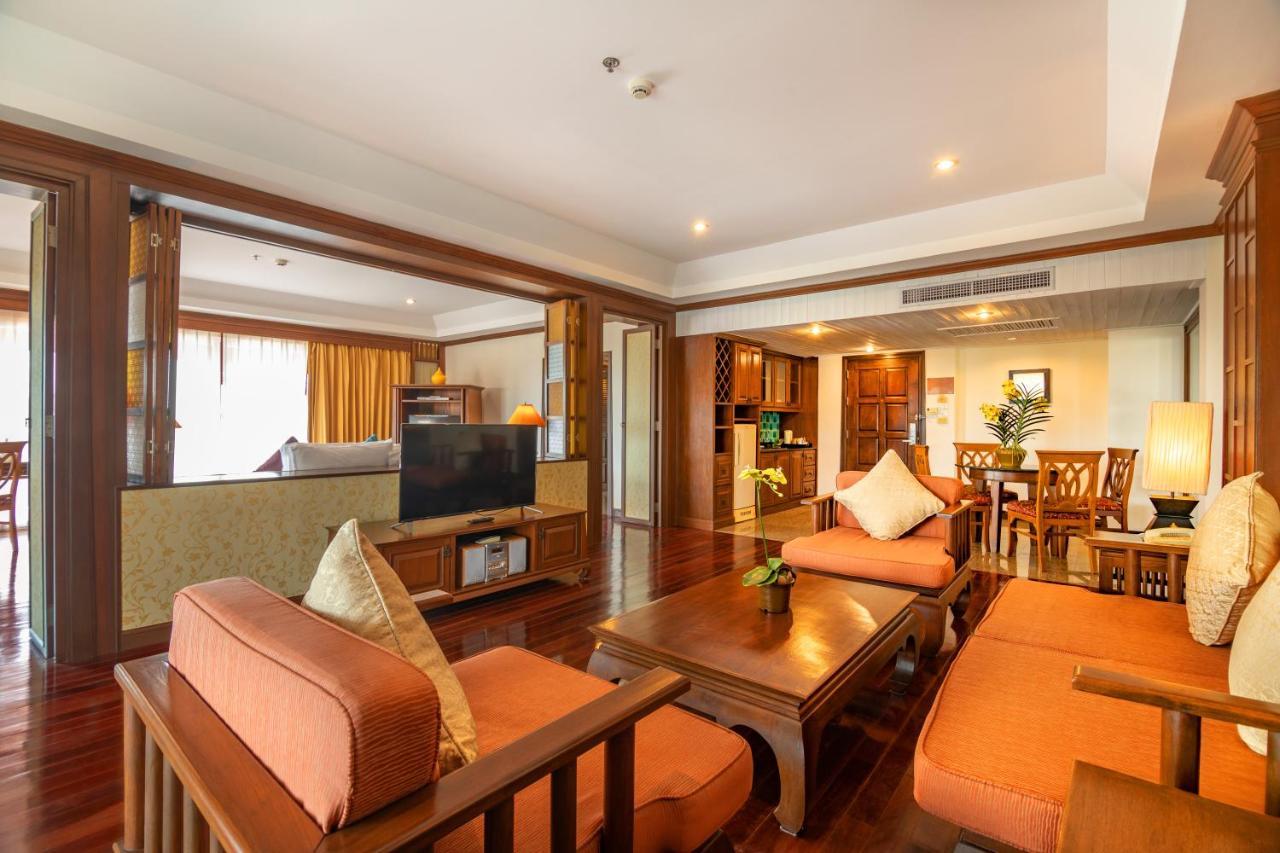 Avalon Beach Resort Pattaya Esterno foto