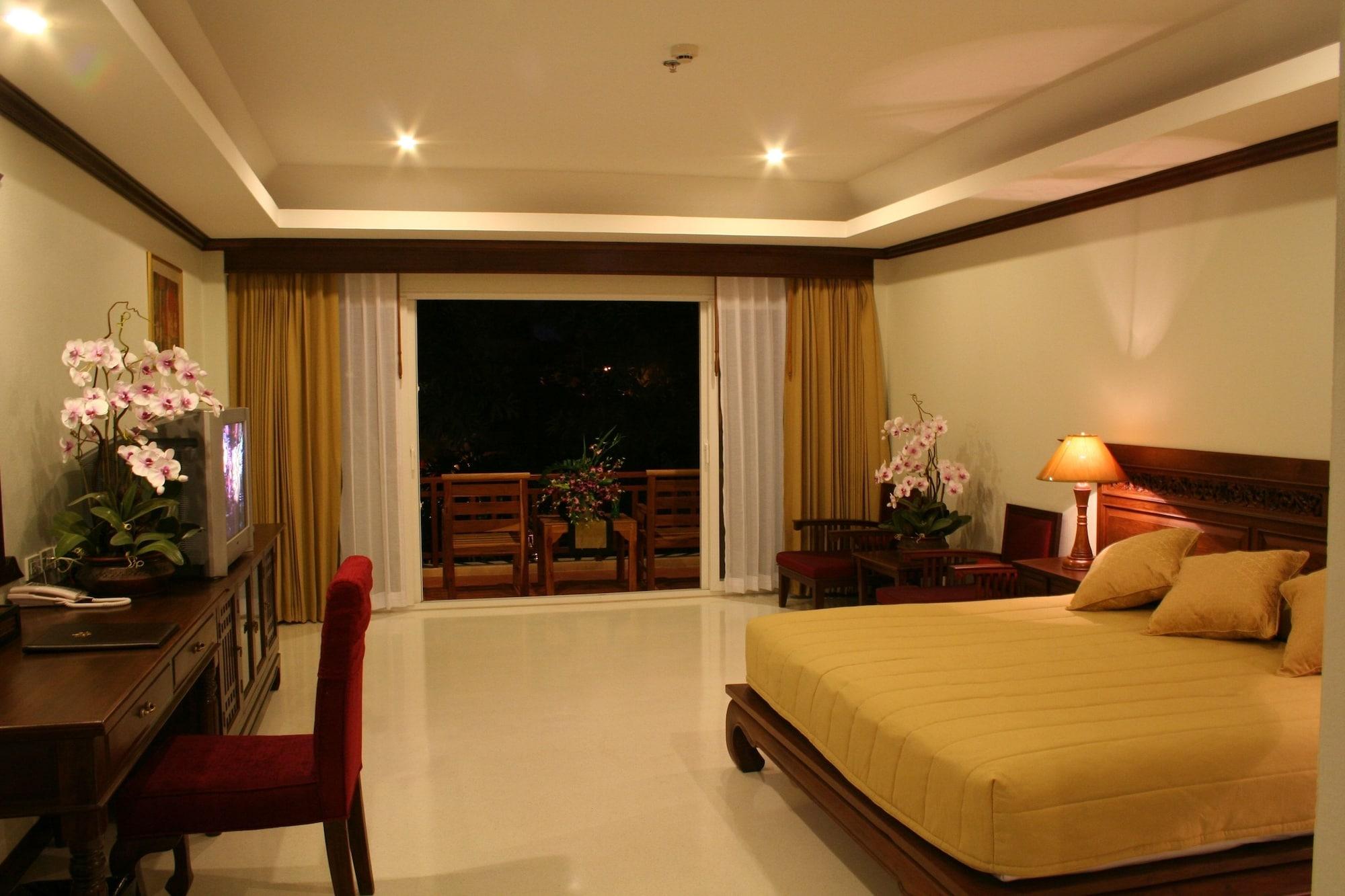 Avalon Beach Resort Pattaya Esterno foto