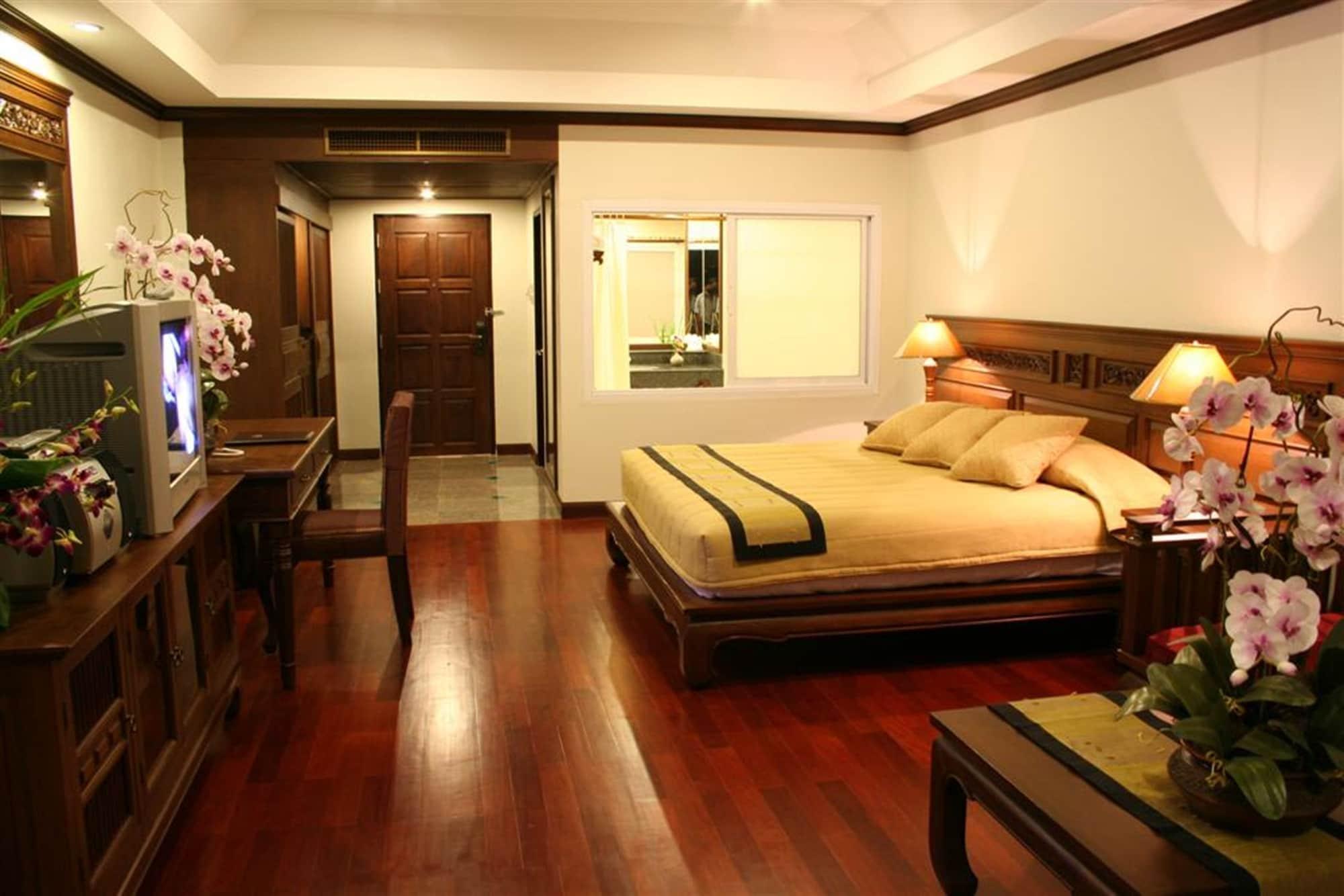 Avalon Beach Resort Pattaya Esterno foto