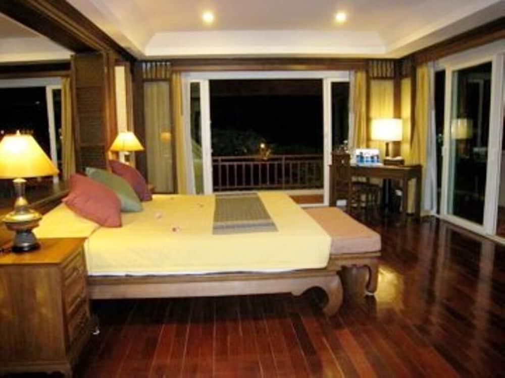 Avalon Beach Resort Pattaya Esterno foto