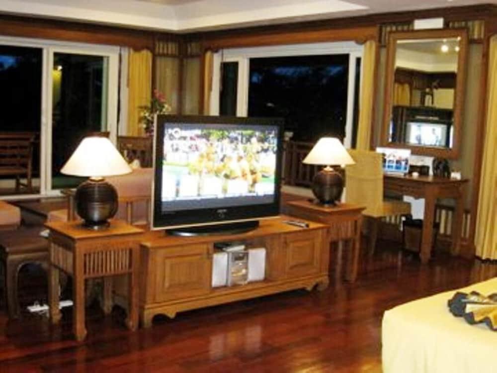 Avalon Beach Resort Pattaya Esterno foto
