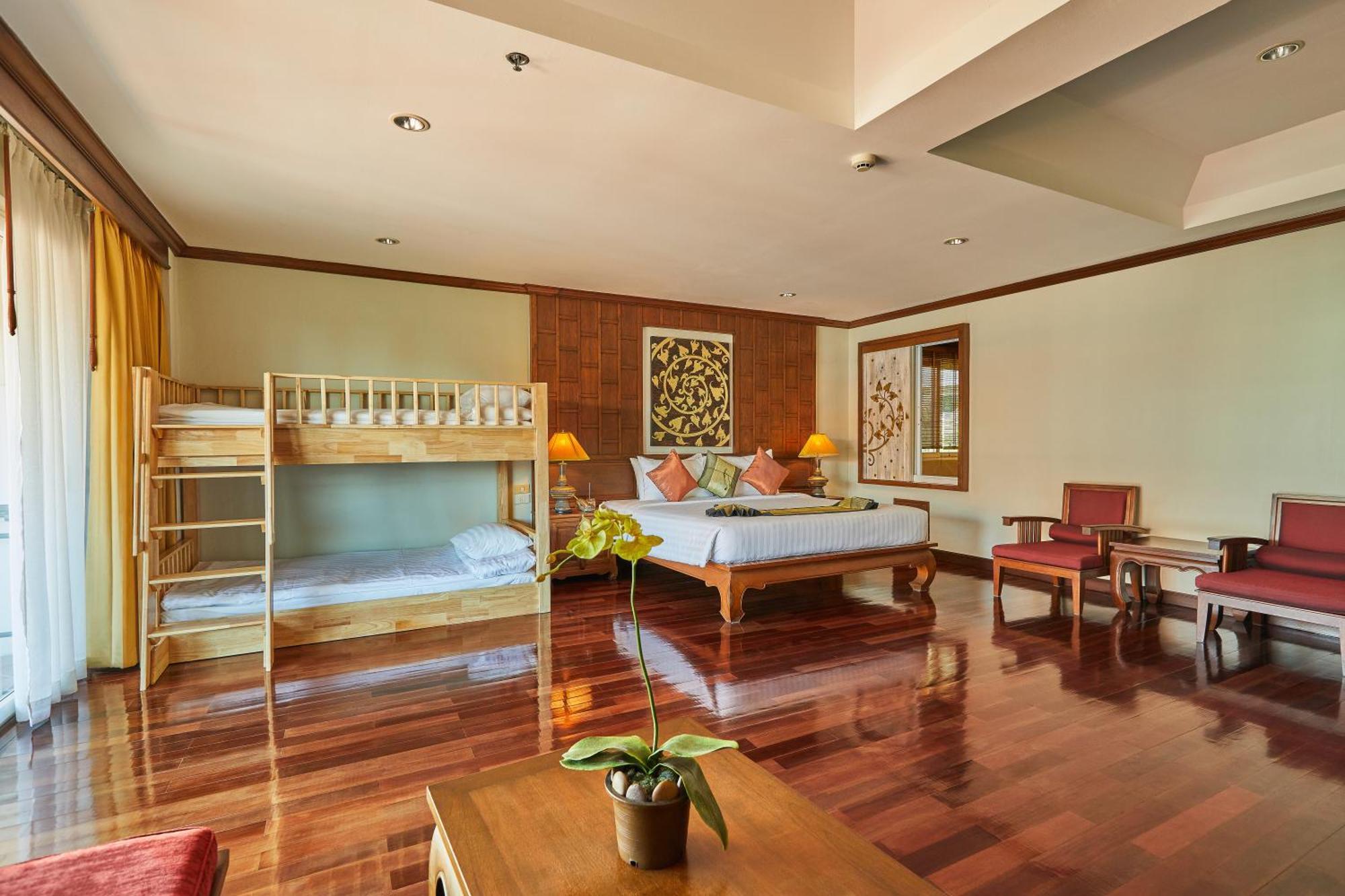 Avalon Beach Resort Pattaya Esterno foto