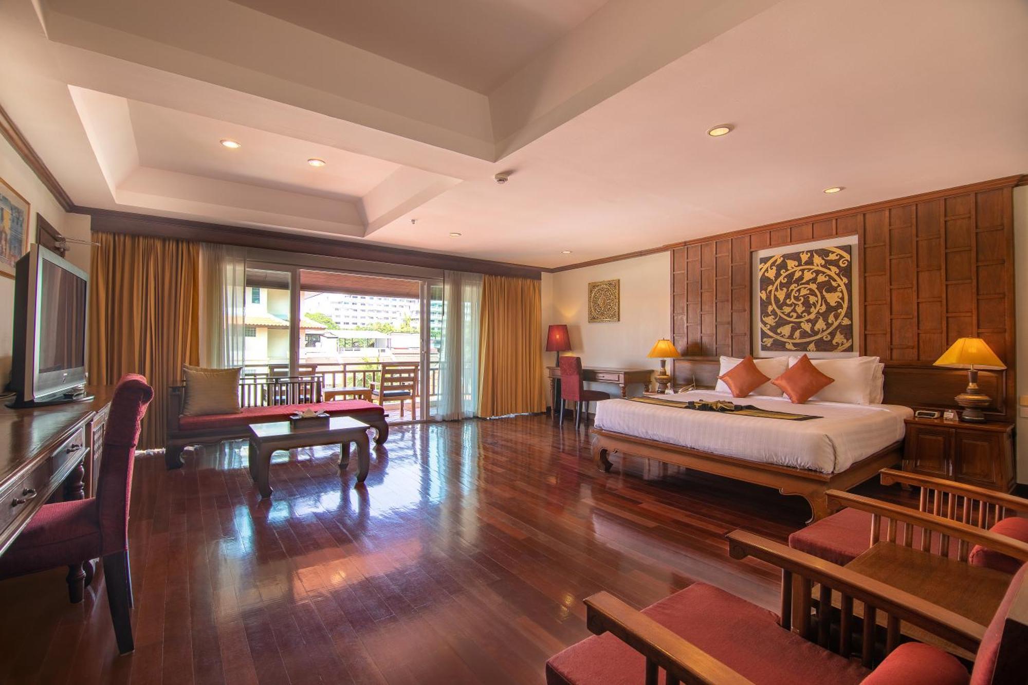 Avalon Beach Resort Pattaya Esterno foto